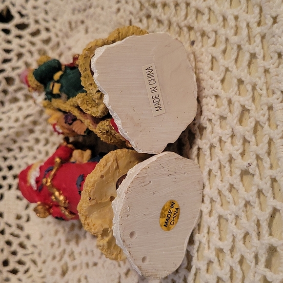 Santa figures - Picture 2 of 2